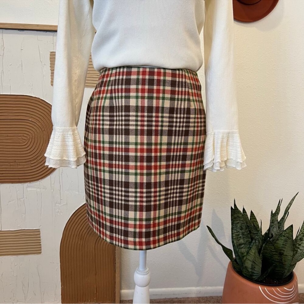 J. Crew Red Green & Brown Plaid 100% Virgin Wool Mini Skirt Size 6